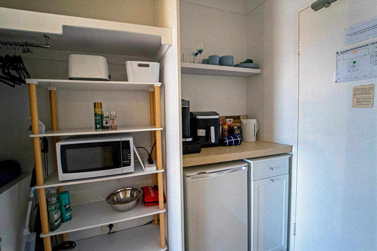 Charming Burleigh Apartment Gold Coast